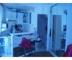 Paris studio is 26m2, it is very well furnished