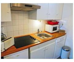 Comfortable furnishings: (19-21 Rue de Berri 75008 Paris, France)