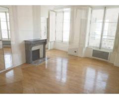 Flat for rent - 86 m² - 3/4 rooms - Marais