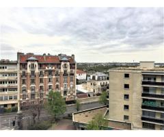 Large apartment  located avenue de Joinville in a luxury residence