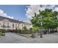 Private residence with garden, we propose a lovely apartment