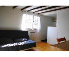 Studio is located on the 5th floor without lift in the 3rd arrondissement, Rue du Perche