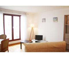 1BR apartment  20th arrondissement, Rue des Lyane