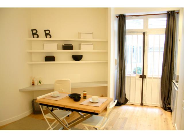 Paris heart, in this studio located on Rue d'Argenteuil