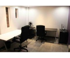 Triplex Avenue Foch furnished with parking